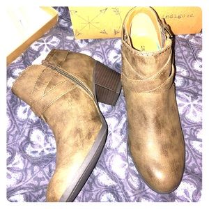 Indigo boots size 9.5